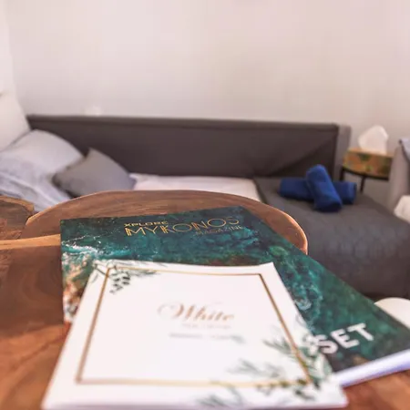 Fresh Renovated Maisonette Close To The Appartamento *