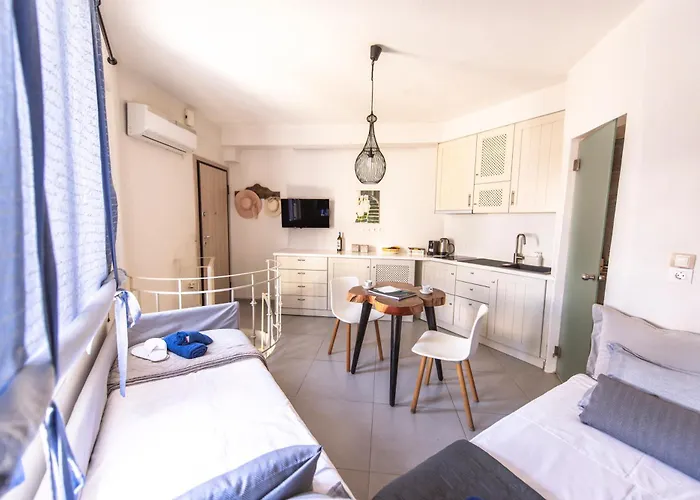 Fresh Renovated Maisonette Close To The Platys Gialos (Mykonos)