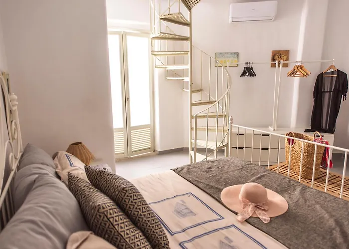 Fresh Renovated Maisonette Close To The Lägenhet *