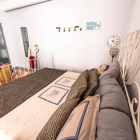 Fresh Renovated Maisonette Close To The 普拉迪斯亚罗斯