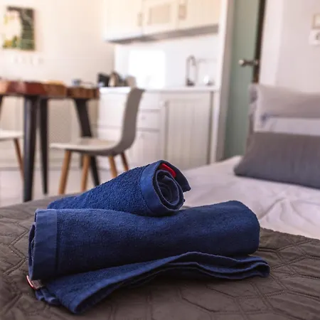 Fresh Renovated Maisonette Close To The 普拉迪斯亚罗斯