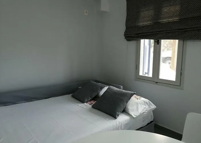 Apartament Fresh Renovated Maisonette Close To The